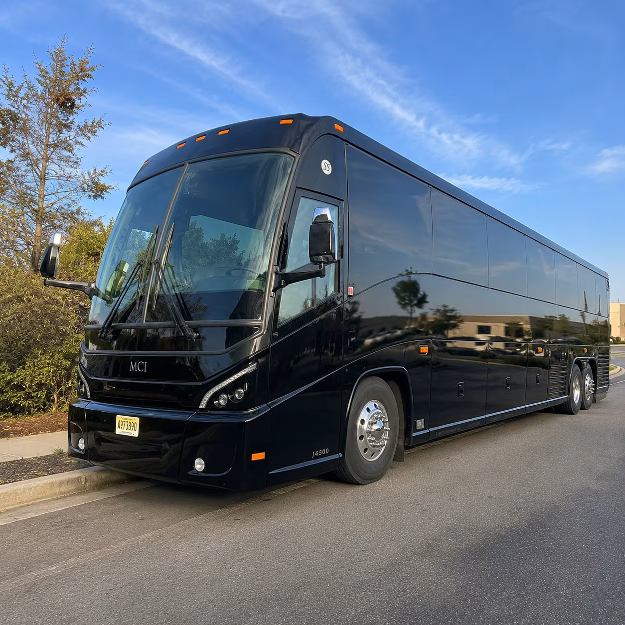 booking airport employee shuttles to fort lauderdale hollywood international airport