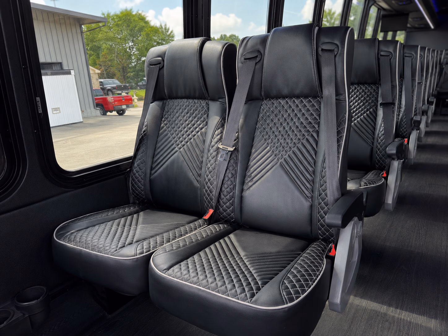employee commuter shuttles and recurring corporate routes in hollywood