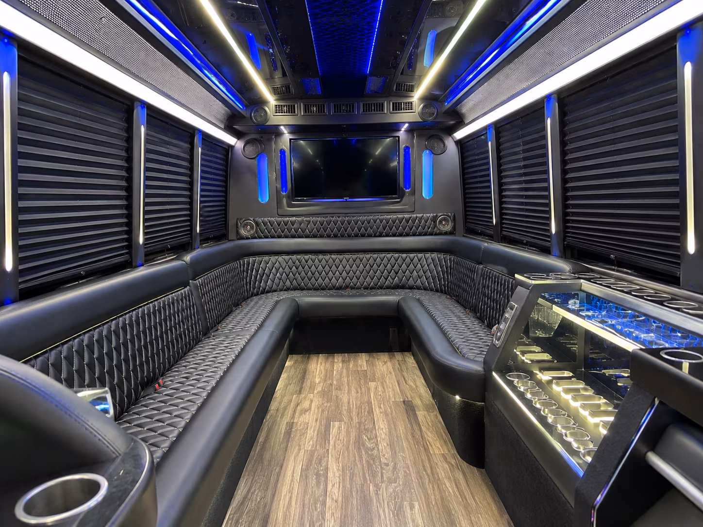 hollywood sporting event party bus rental