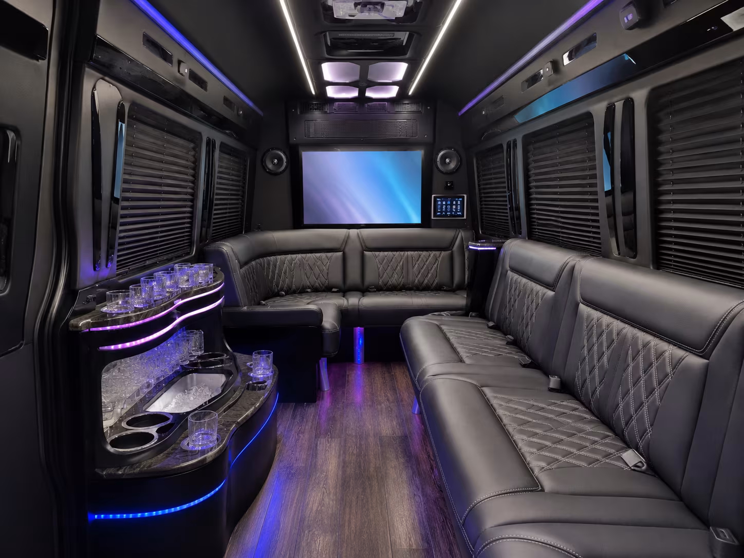 hollywoodcharterbuscompany com makes booking prom buses for south broward schools easy