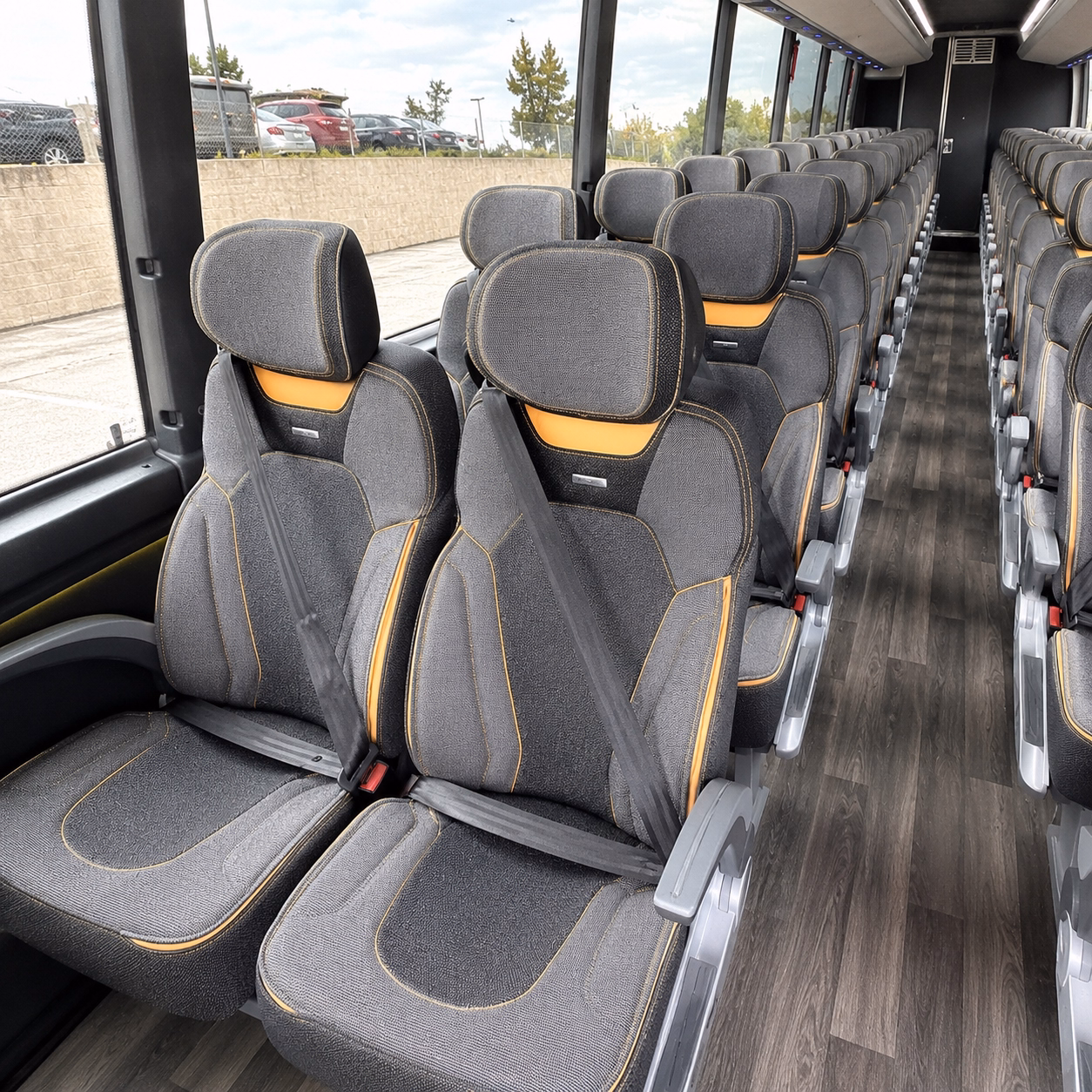 spend the day at lakeridge winery vineyards with a full charter bus